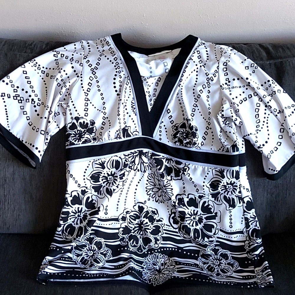 M Collection tunic top size M